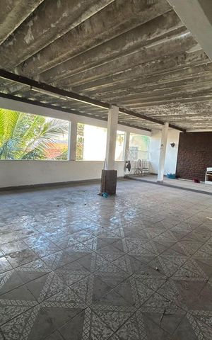 Casa para alugar com 200m², 3 quartos e 6 vagas Casa para alugar com 200m², 3 quartos e 6 vagasÁrea externa