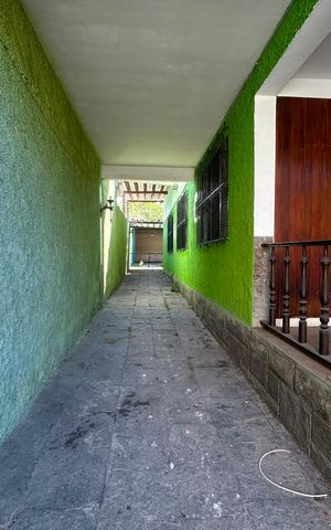 Casa para alugar com 200m², 3 quartos e 6 vagas Casa para alugar com 200m², 3 quartos e 6 vagasÁrea externa