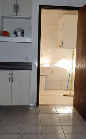 Casa à venda com 68m², 2 quartos e 2 vagasCozinha