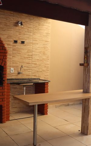 Casa à venda com 68m², 2 quartos e 2 vagasÁrea gourmet