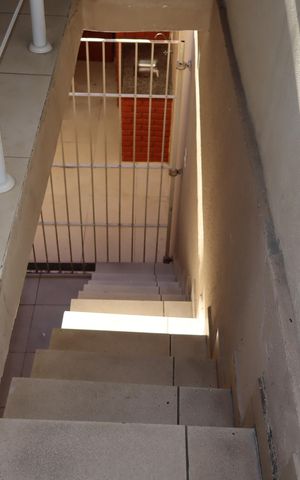 Casa à venda com 68m², 2 quartos e 2 vagasQuarto de Serviço