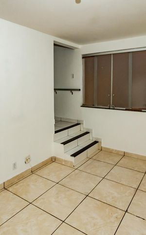 Casa de condomínio à venda com 99m², 2 quartos e 1 vagaSala