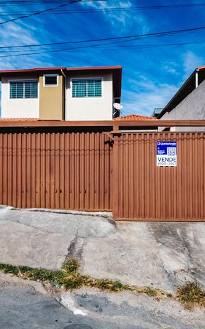 Casa de condomínio à venda com 99m², 2 quartos e 1 vagaFachada