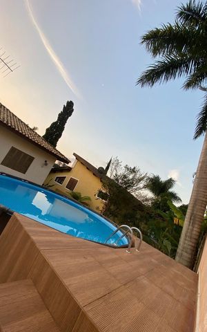 Casa de condomínio à venda com 293m², 3 quartos e 4 vagasPiscina