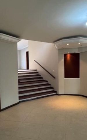 Casa de condomínio à venda com 293m², 3 quartos e 4 vagasSala