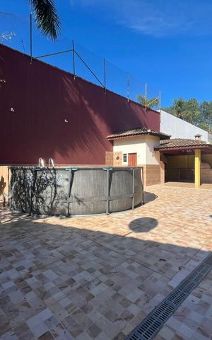 Casa de condomínio à venda com 293m², 3 quartos e 4 vagasÁrea externa