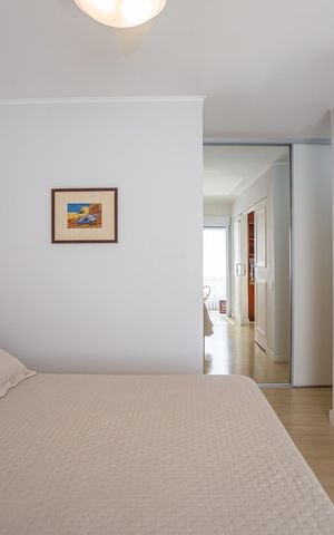 Apartamento à venda com 150m², 4 quartos e 2 vagas Apartamento à venda com 150m², 4 quartos e 2 vagasSuíte