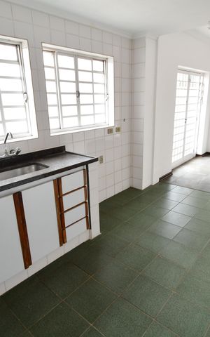 Casa à venda com 284m², 3 quartos e 5 vagasCozinha