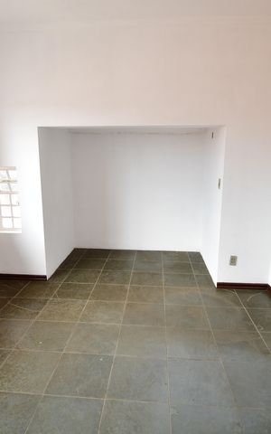 Casa à venda com 284m², 3 quartos e 5 vagasEscritório
