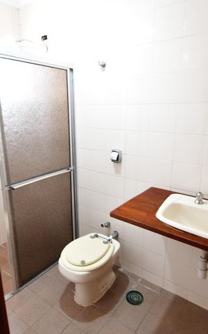 Casa à venda com 284m², 3 quartos e 5 vagasBanheiro Social