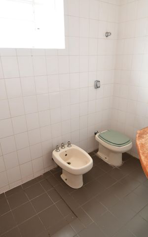Casa à venda com 284m², 3 quartos e 5 vagasBanheiro Suíte