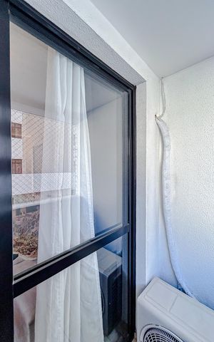 Apartamento para alugar com 65m², 1 quarto e 1 vagaVaranda da sala