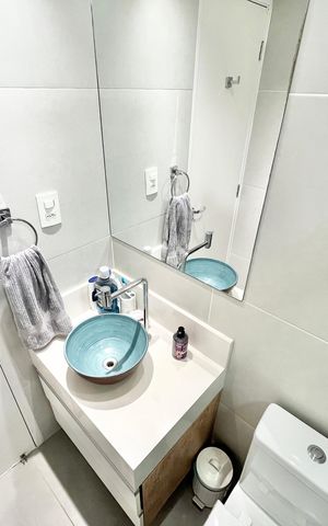 Apartamento à venda com 50m², 2 quartos e 1 vaga Apartamento à venda com 50m², 2 quartos e 1 vagaBanheiro