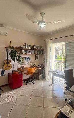 Casa de condomínio à venda com 278m², 4 quartos e 4 vagas
