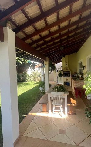 Casa de condomínio à venda com 278m², 4 quartos e 4 vagas