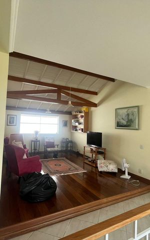 Casa de condomínio à venda com 278m², 4 quartos e 4 vagas