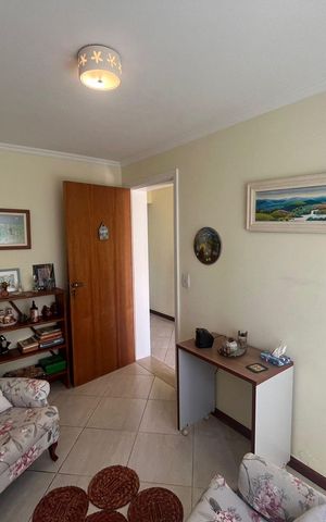 Casa de condomínio à venda com 278m², 4 quartos e 4 vagas