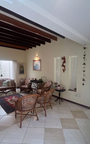 Casa de condomínio à venda com 278m², 4 quartos e 4 vagas