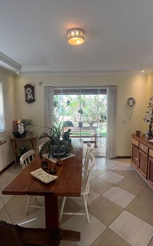 Casa de condomínio à venda com 278m², 4 quartos e 4 vagas