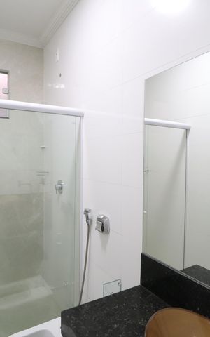 Casa para alugar com 360m², 4 quartos e 3 vagasBanheiro Social