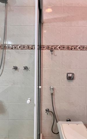 Apartamento para alugar com 301m², 3 quartos e sem vaga Apartamento para alugar com 301m², 3 quartos e sem vagaBanheiro social