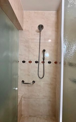 Apartamento para alugar com 301m², 3 quartos e sem vaga Apartamento para alugar com 301m², 3 quartos e sem vagaBanheiro social