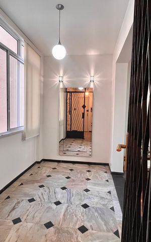Apartamento para alugar com 301m², 3 quartos e sem vaga Apartamento para alugar com 301m², 3 quartos e sem vagaHall de entrada