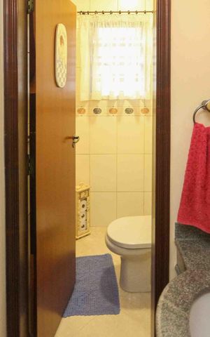Casa para alugar com 260m², 4 quartos e 4 vagas Casa para alugar com 260m², 4 quartos e 4 vagasLavabo