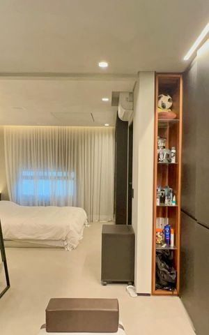 Apartamento para alugar com 157m², 1 quarto e 2 vagas Apartamento para alugar com 157m², 1 quarto e 2 vagasCloset da suíte