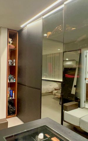 Apartamento para alugar com 157m², 1 quarto e 2 vagas Apartamento para alugar com 157m², 1 quarto e 2 vagasCloset da suíte
