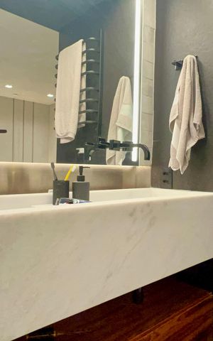 Apartamento para alugar com 157m², 1 quarto e 2 vagas Apartamento para alugar com 157m², 1 quarto e 2 vagasBanheiro da Suíte