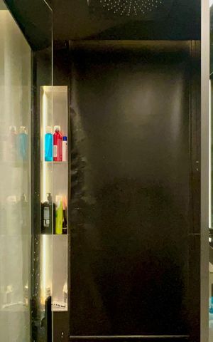 Apartamento para alugar com 157m², 1 quarto e 2 vagas Apartamento para alugar com 157m², 1 quarto e 2 vagasBanheiro da Suíte