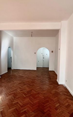 Apartamento à venda com 121m², 3 quartos e sem vaga Apartamento à venda com 121m², 3 quartos e sem vagaSala