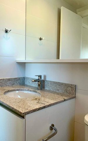 Apartamento para alugar com 58m², 2 quartos e sem vaga Apartamento para alugar com 58m², 2 quartos e sem vagaBanheiro da Suíte