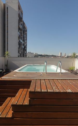 Apartamento à venda com 26m², 1 quarto e sem vagaÁrea comum - Piscina