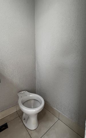 Apartamento para alugar com 85m², 2 quartos e 1 vaga Apartamento para alugar com 85m², 2 quartos e 1 vagaCobertura - Banheiro