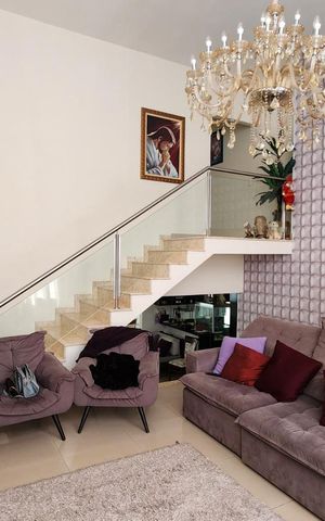 Casa à venda com 247m², 3 quartos e 3 vagasSala