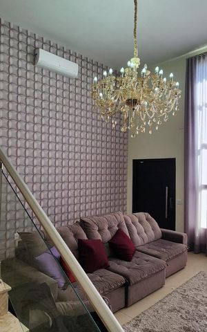 Casa à venda com 247m², 3 quartos e 3 vagasSala