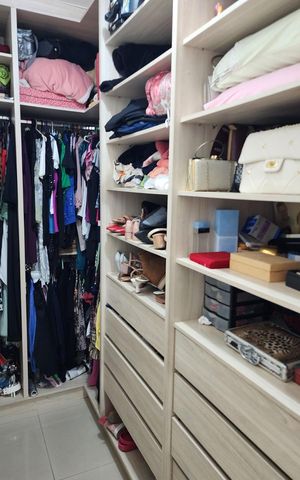 Casa à venda com 247m², 3 quartos e 3 vagasCloset