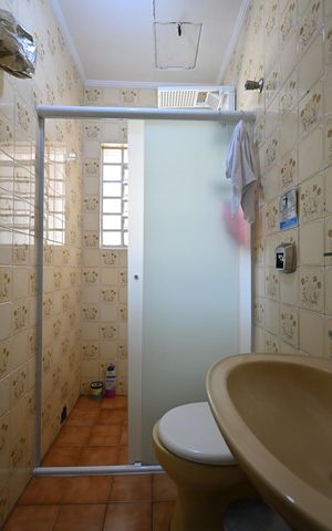 Casa para alugar com 224m², 3 quartos e 2 vagasBanheiro