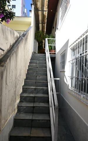 Casa para alugar com 224m², 3 quartos e 2 vagasEscada