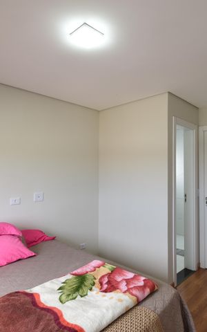 Casa à venda com 100m², 3 quartos e 2 vagasSuíte