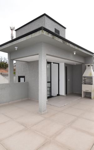 Casa à venda com 100m², 3 quartos e 2 vagasCobertura