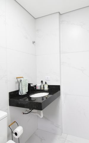 Casa à venda com 100m², 3 quartos e 2 vagasBanheiro 2