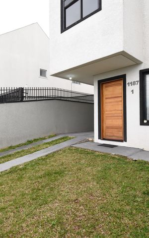 Casa à venda com 100m², 3 quartos e 2 vagasÁrea externa