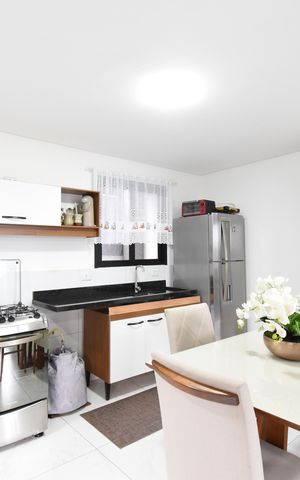 Casa à venda com 100m², 3 quartos e 2 vagasSala/Cozinha