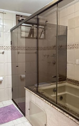 Apartamento para alugar com 212m², 3 quartos e 1 vagaBanheiro da Suíte