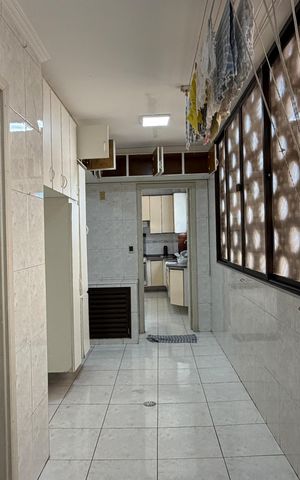 Apartamento para alugar com 212m², 3 quartos e 1 vagaÁrea de Serviço