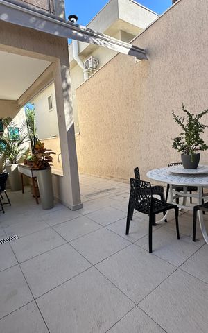Casa de condomínio para alugar com 320m², 3 quartos e 6 vagas Casa de condomínio para alugar com 320m², 3 quartos e 6 vagasVaranda da Sala