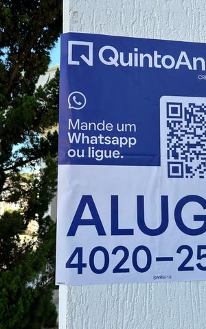 Casa de condomínio para alugar com 320m², 3 quartos e 6 vagas Casa de condomínio para alugar com 320m², 3 quartos e 6 vagasFachada